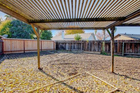 553 Agadoni Ct, Patterson, CA 95363 photo 10