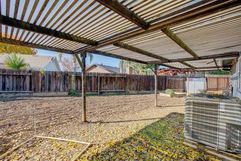 553 Agadoni Ct, Patterson, CA 95363 photo 11