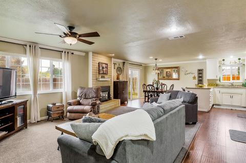 5845 Comanche Dr, Manteca, CA 95336 photo 4