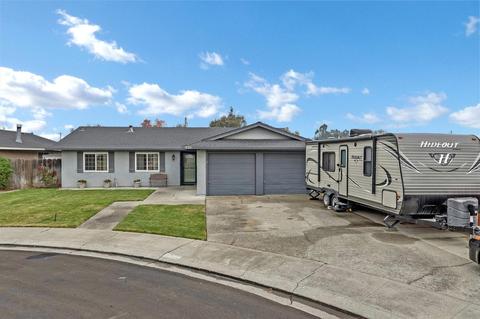 5845 Comanche Dr, Manteca, CA 95336 photo 2
