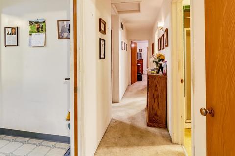 147 Modesto Ave, Modesto, CA 95354 photo 12