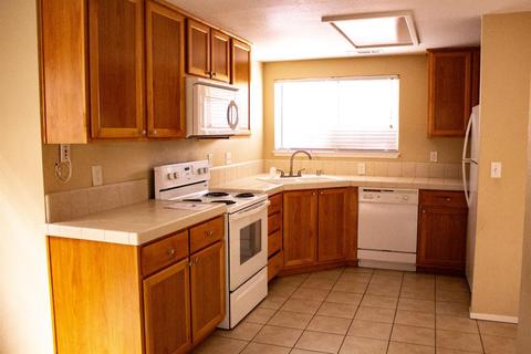 2905 Penny Ln #E, Modesto, CA 95354 photo 3