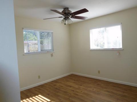 1613 Thorsen Ave, Modesto, CA 95355 photo 9