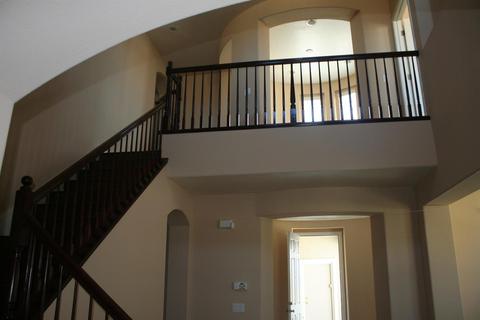 126 Portrait Ln, Patterson, CA 95363 photo 8