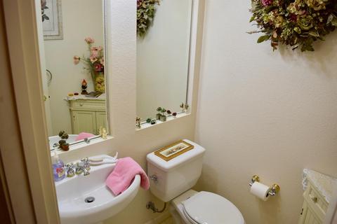 197 W Springer Dr, Turlock, CA 95382 photo 14