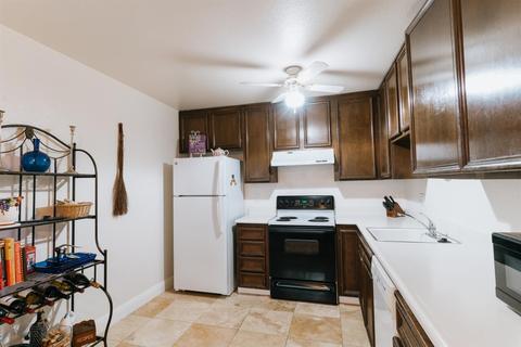 320 Avila Ct, Modesto, CA 95354 photo 9
