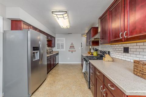 1327 Park St, Lodi, CA 95242 photo 8