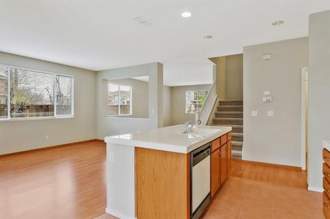 698 Sagewood Ln, Tracy, CA 95377 photo 9