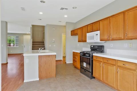 698 Sagewood Ln, Tracy, CA 95377 photo 7