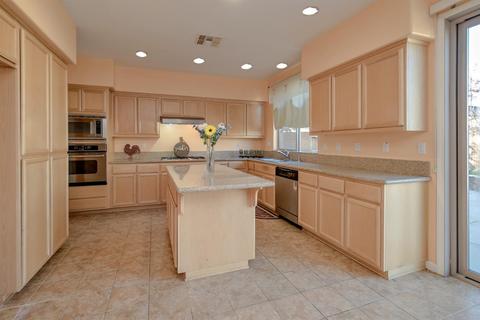 1026 Saunders Ct, Galt, CA 95632 photo 5