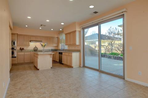 1026 Saunders Ct, Galt, CA 95632 photo 6