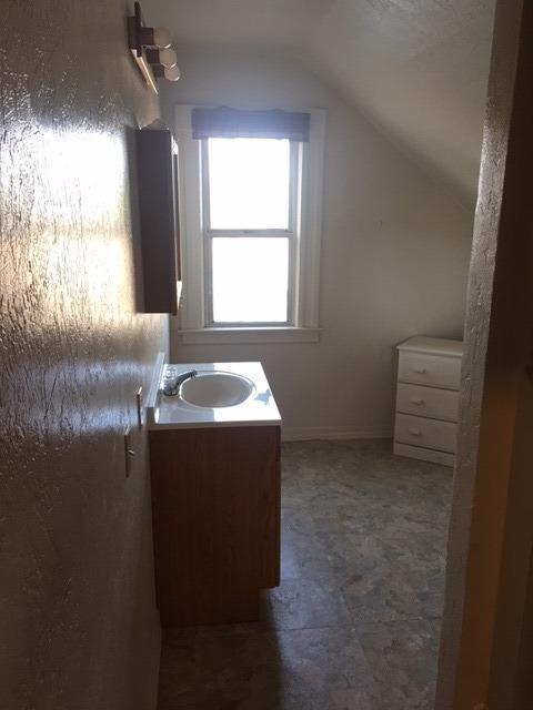 302 E A St, Oakdale, CA 95361 photo 23