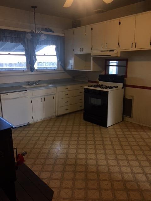 302 E A St, Oakdale, CA 95361 photo 13