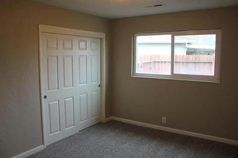 714 S Maple Ave, Manteca, CA 95337 photo 8