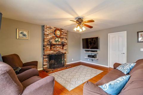 1725 Parkside Dr, Tracy, CA 95376 photo 13