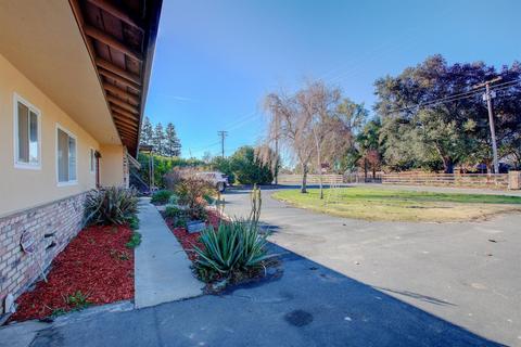 424 Weyer, Modesto, CA 95357 photo 2