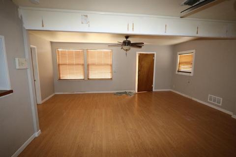 1304 Watts, Modesto, CA 95358 photo 4