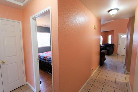 705 Mamilane, Modesto, CA 95351 photo 25