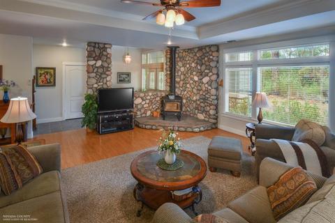 12212 Pine Crest Dr, Grass Valley, CA 95949 photo 6