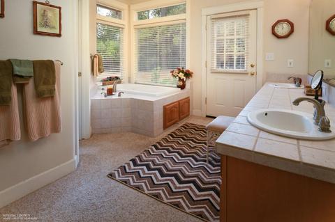 12212 Pine Crest Dr, Grass Valley, CA 95949 photo 18