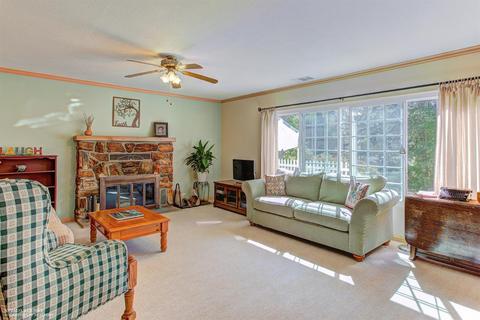10555 Walker Dr, Grass Valley, CA 95945 photo 3