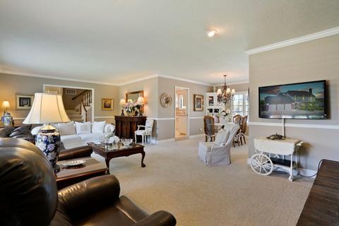 2211 Sunwest Dr, Lodi, CA 95242 photo 3