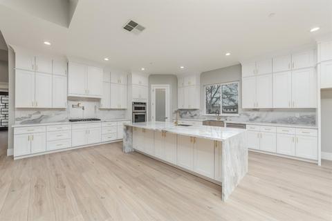 558 Ramos Dr, Folsom, CA 95630 photo 2