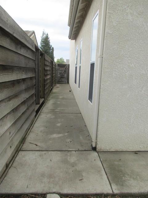 1604 Newhampton Way, Modesto, CA 95355 photo 27