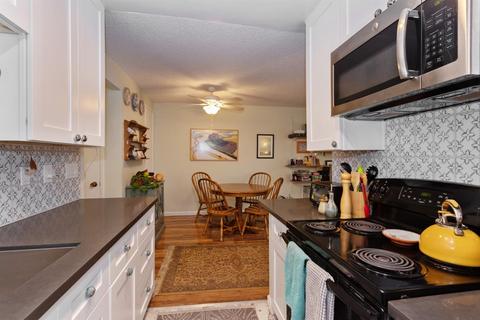 1920 El Paso Ave #4, Davis, CA 95618 photo 6