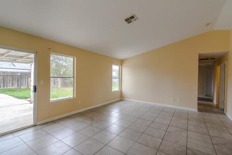 1004 Grackle Ct, Newman, CA 95360 photo 6