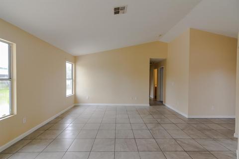1004 Grackle Ct, Newman, CA 95360 photo 7