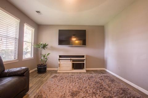3704 Glenview Cir, Modesto, CA 95355 photo 5