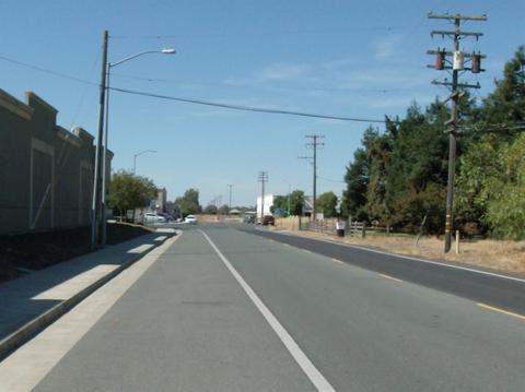 415 Pringle Ave, Galt, CA 95632 photo 9