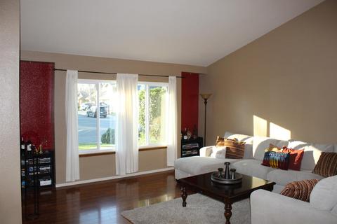 2224 Lawson Dr, Modesto, CA 95355 photo 2