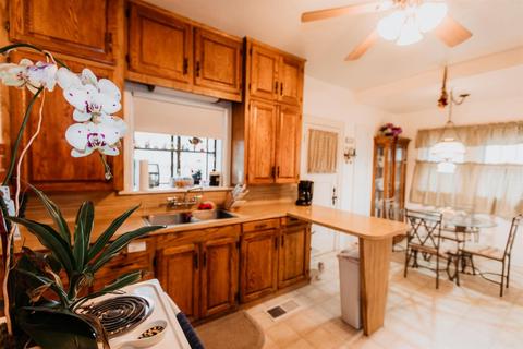 233 E High St, Modesto, CA 95354 photo 4