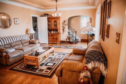 233 E High St, Modesto, CA 95354 photo 2