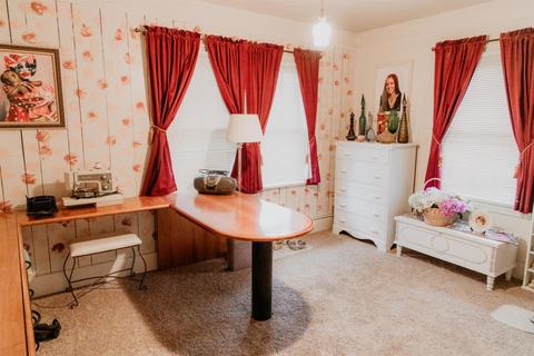 233 E High St, Modesto, CA 95354 photo 8