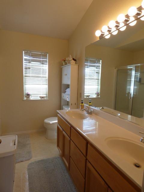 7845 Regency Woods Way, Antelope, CA 95843 photo 15