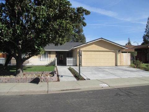 4247 Round Valley Cir Stockton Ca 95207 26 Photos Mls 19003174 Movoto