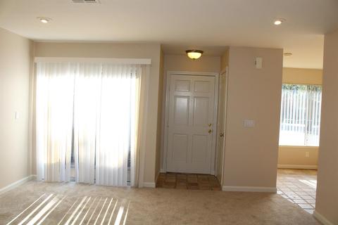 4057 Elmo Loop Ave #D, Modesto, CA 95356 photo 4