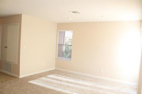 4057 Elmo Loop Ave #D, Modesto, CA 95356 photo 5