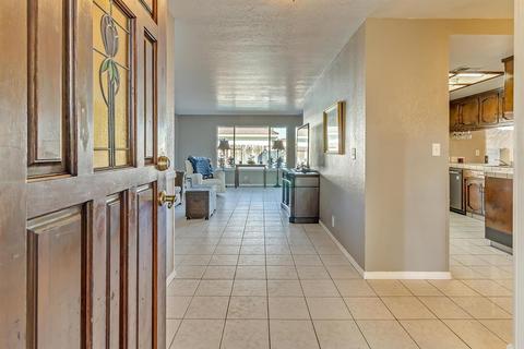 637 California St, Ripon, CA 95366 photo 6