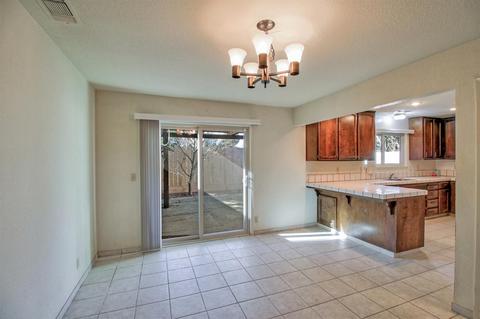 1013 Awani Dr, Lodi, CA 95240 photo 3