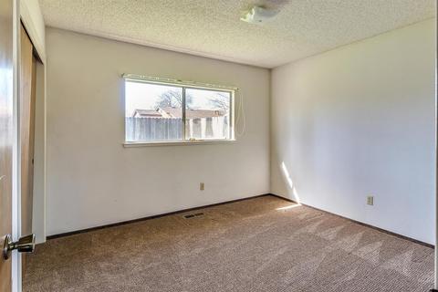 1647 Rose Ave, Ceres, CA 95307 photo 17