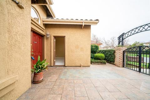 3442 Mono Pl, Davis, CA 95618 photo 4