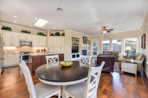 964 Cameron Dr, Folsom, CA 95630 photo 2