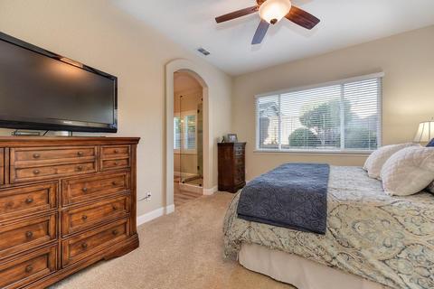 964 Cameron Dr, Folsom, CA 95630 photo 17