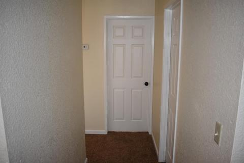 404 Mount Hood Ct, Modesto, CA 95358 photo 9