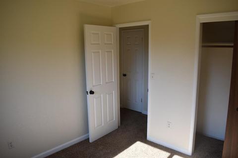 404 Mount Hood Ct, Modesto, CA 95358 photo 11