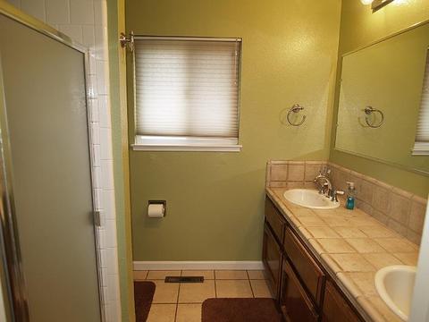 6819 E Service Rd, Hughson, CA 95326 photo 18